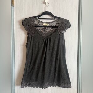 A’reve Lace Cap-Sleeve Knit Top – Size Large